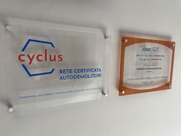 TONZINO AUTODEMOLIZIONI SRL - Sarno | Subito