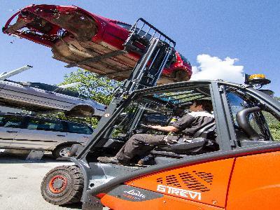 CADORE RICAMBI - Perarolo di Cadore - AUTODEMOLIZIONI CADORE viene costitituit - Subito