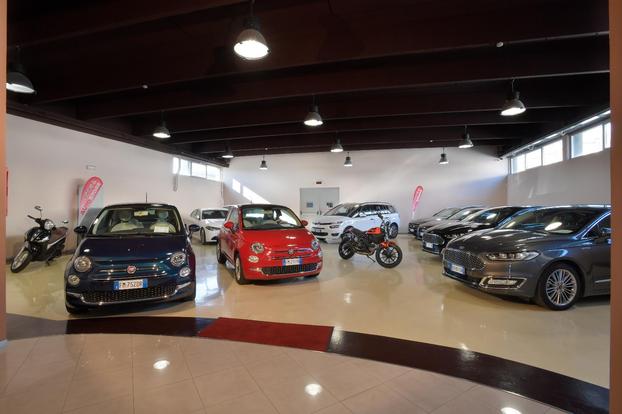AUTOSTORE SRL | Subito