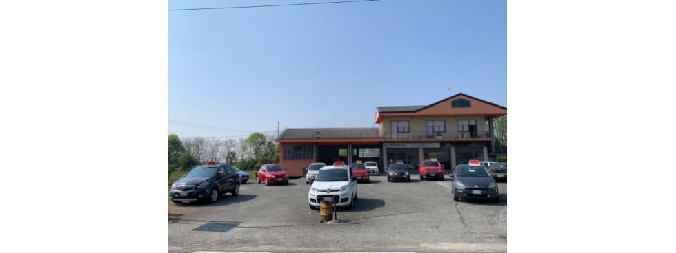 AUTOZETA DI FOTI BELLIGAMBI DAVIDE
