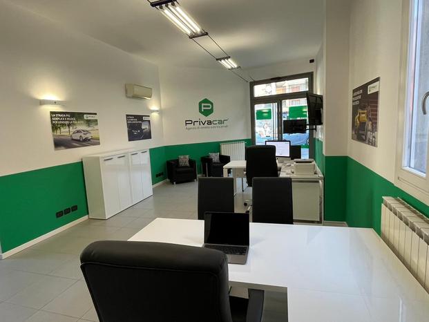 Privacar Rho - Rho | Subito