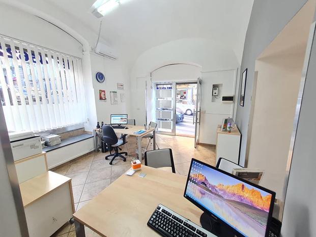 TECNORETE - IMMOBILIARE AVVOCATA SAS - Napoli | Subito