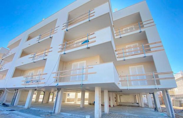 Porte Interne pronte €150 e  finestre pvc Sardegna - Elmas | Subito