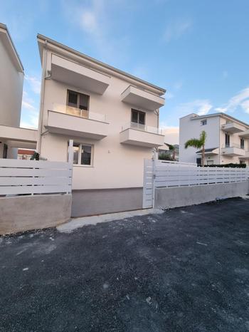 IMMOBILIARE COSTRUZIONI SRL - Carini | Subito
