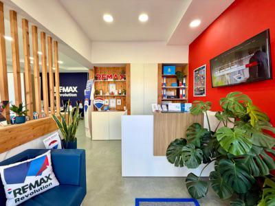 REMAX Revolution - Napoli | Subito